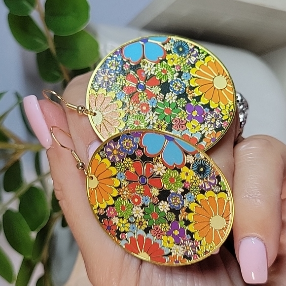 🔥LAST PAIR🔥 Retro 70s Flower Oversized Dangle Earrings - Picture 4 of 6